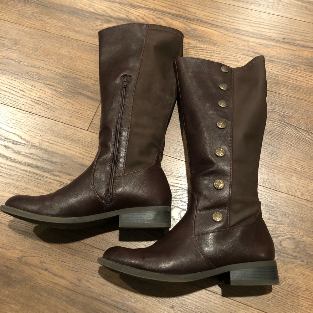 Brown leather Rialto boots